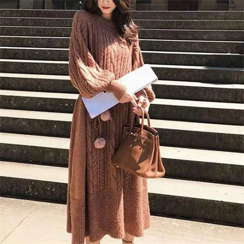 👉 Robe Tricotée Rétro à Manches Longues – Coupe Mi-longue