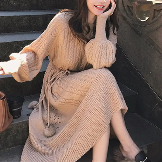 👉 Robe Tricotée Rétro à Manches Longues – Coupe Mi-longue