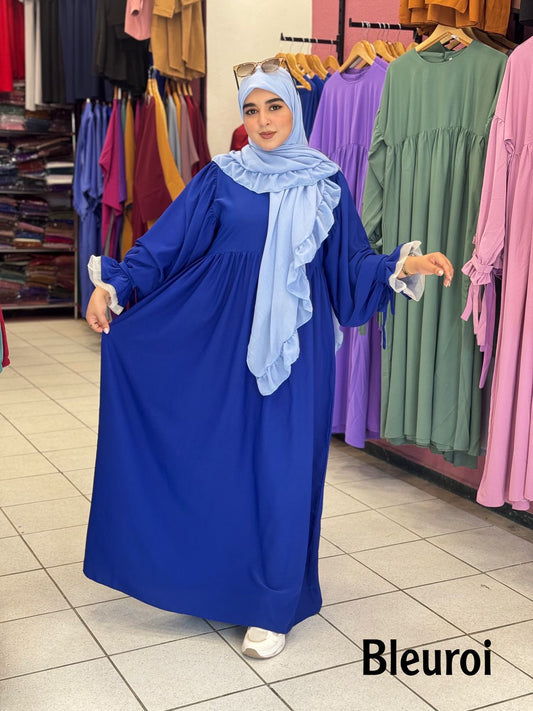 Abaya Longue Moderne – Style Élégant et Confortable